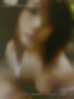 Into women stockings and horny boobs near Hancock Maine..